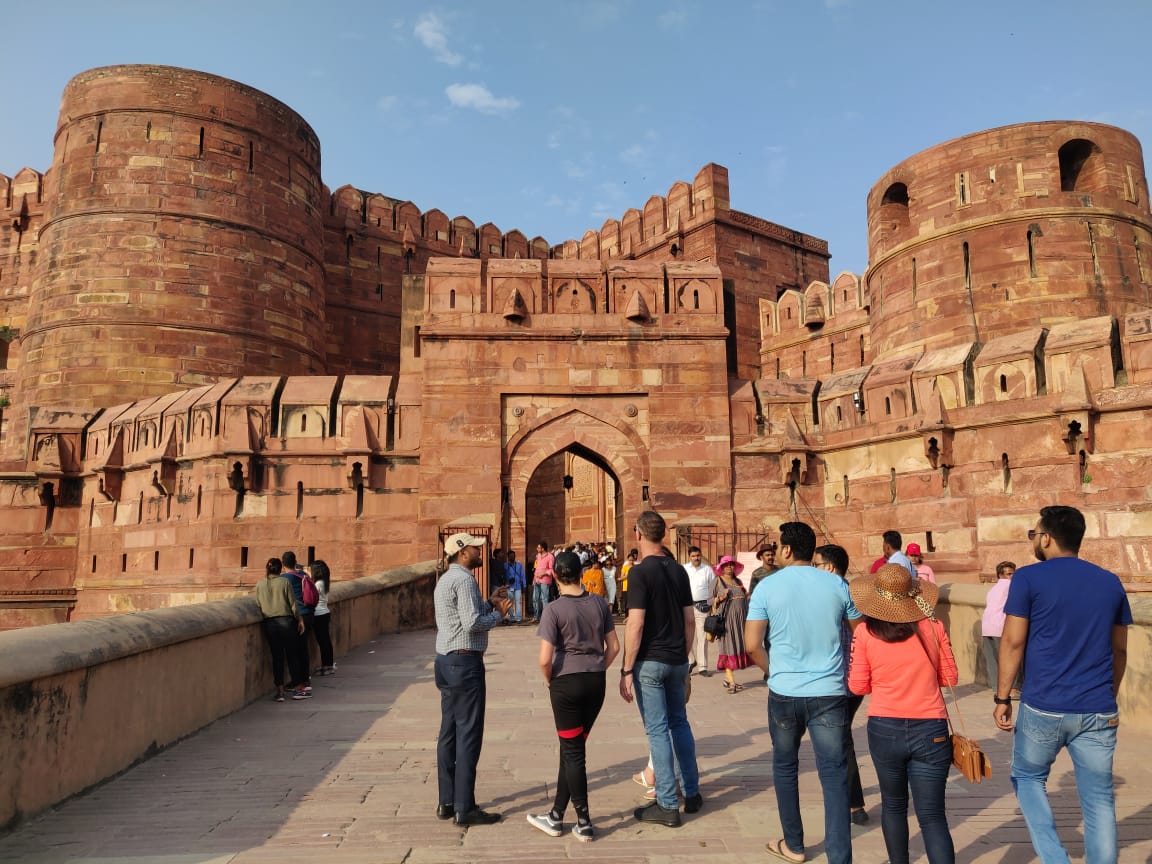 From Delhi: Taj Mahal and Agra Tour by Premium Cars